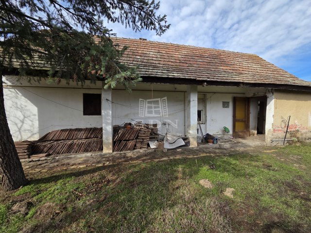 Eladó családi ház, Turán 21 M Ft, 2 szobás