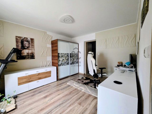 Eladó családi ház, Tökölön 158 M Ft, 5 szobás