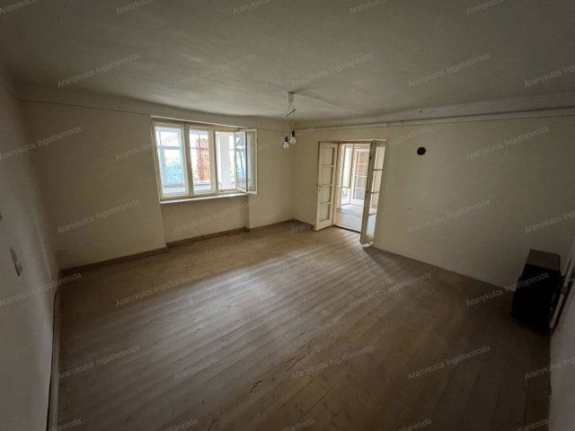 Eladó családi ház, Gyulán 26.99 M Ft, 2 szobás