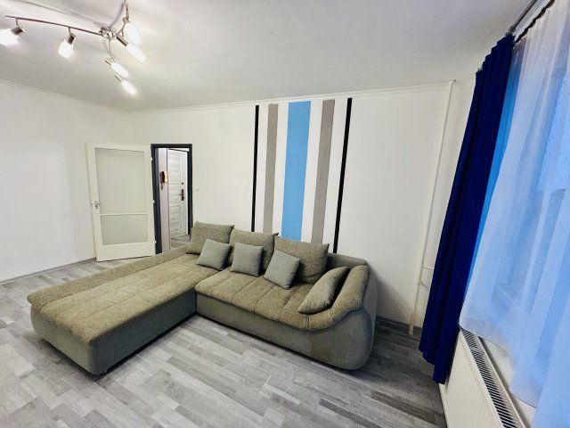 Kiadó panellakás, albérlet, Győrött, Ifjúság körúton