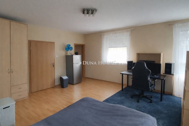 Eladó téglalakás, Budapesten, XIV. kerületben 59 M Ft, 1 szobás