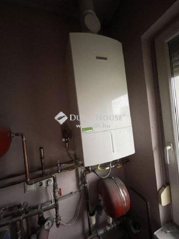 Eladó családi ház, Kecskeméten 129.8 M Ft, 5 szobás