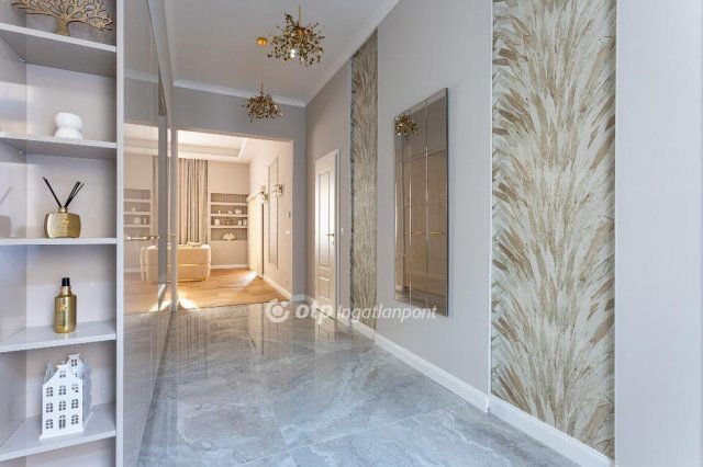 Eladó téglalakás, Budapesten, V. kerületben 249.9 M Ft, 3 szobás