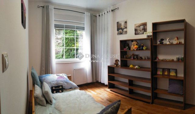 Eladó családi ház, Budapesten, II. kerületben 350 M Ft, 7 szobás