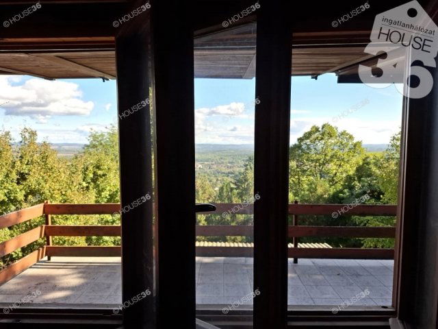 Eladó nyaraló, Leányfaluban 45 M Ft, 1 szobás