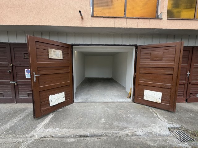 Kiadó garázs, Debrecenben 35 E Ft / hó / költözzbe.hu