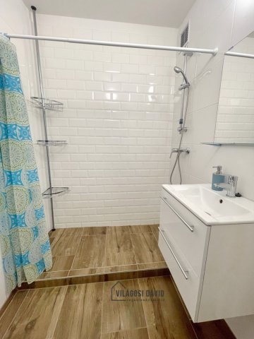 Kiadó panellakás, albérlet, Debrecenben 300 E Ft / hó, 3 szobás
