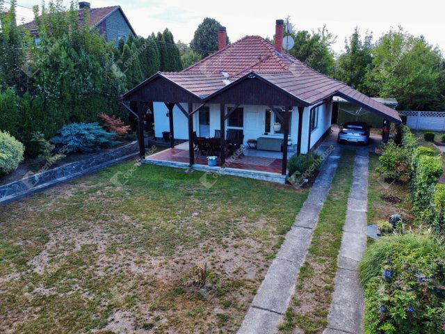 Eladó családi ház, Siófokon 110 M Ft, 4 szobás