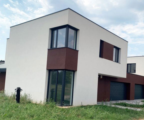 Eladó ikerház, Debrecenben 152.5 M Ft, 4 szobás