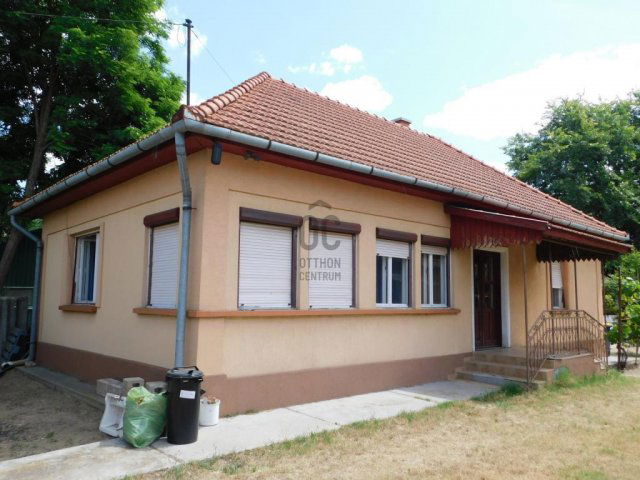 Eladó családi ház, Tápiószentmártonon 27.6 M Ft, 2 szobás