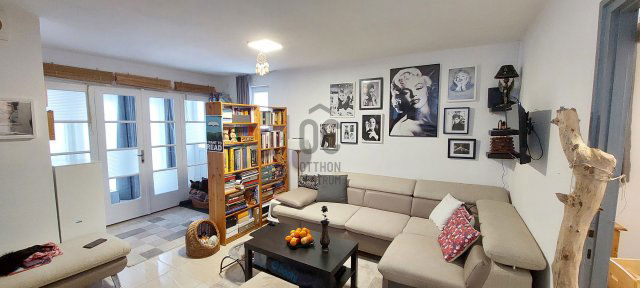 Eladó nyaraló, Ráckevén 40 M Ft, 2 szobás