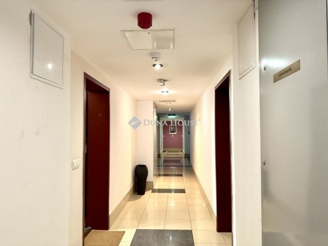 Eladó téglalakás, Budapesten, VI. kerületben 183 M Ft, 3 szobás