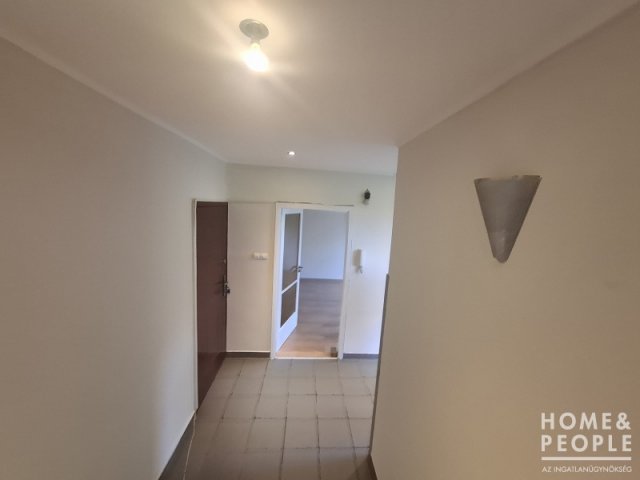 Eladó téglalakás, Szegeden 45 M Ft, 2 szobás