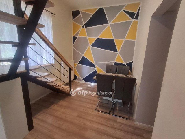 Eladó ikerház, Budapesten, III. kerületben 87.9 M Ft, 3 szobás