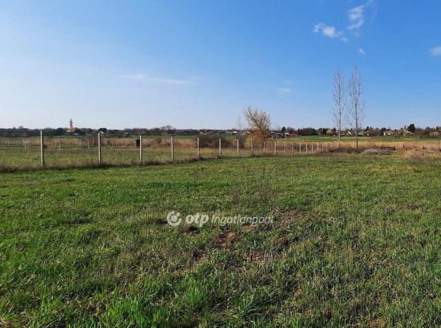 Eladó telek, Balatonszabadiban 13.5 M Ft / költözzbe.hu