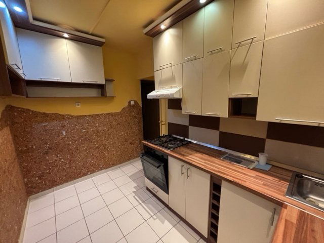 Kiadó panellakás, albérlet, Tiszaújvárosban, Árpád úton