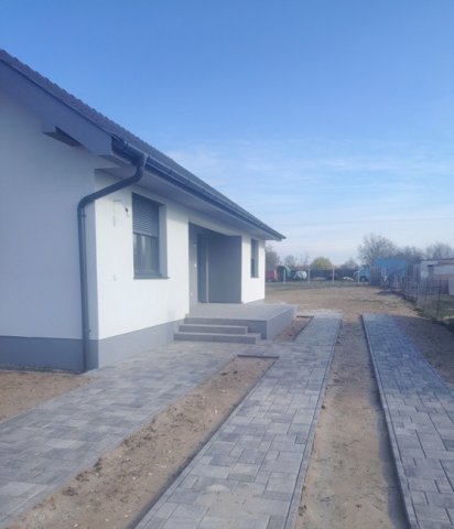 Eladó családi ház, Dabason 92.5 M Ft, 1+3 szobás