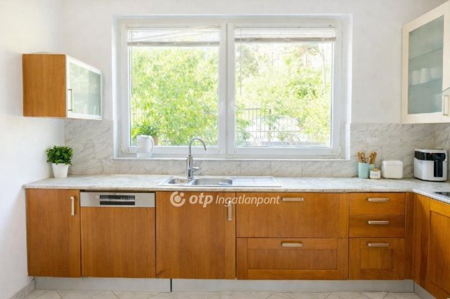 Eladó sorház, Budapesten, II. kerületben 259 M Ft, 2+2 szobás