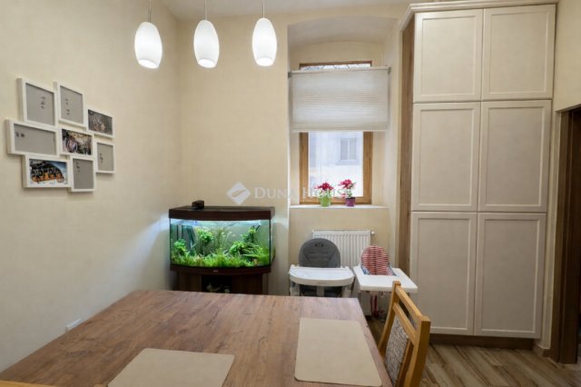 Eladó téglalakás, Budapesten, XIV. kerületben 95.5 M Ft