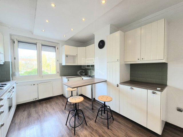 Eladó téglalakás, Budapesten, VIII. kerületben 84.9 M Ft