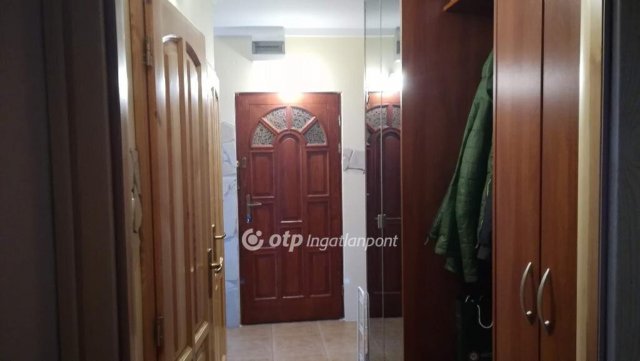 Kiadó panellakás, albérlet, Nyíregyházán 240 E Ft / hó