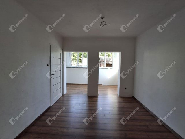 Eladó családi ház, Csörnyeföldön 18.2 M Ft, 3 szobás