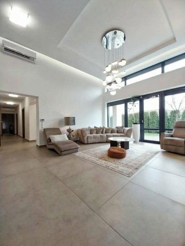 Eladó családi ház, Nyíregyházán 199.999 M Ft, 4 szobás