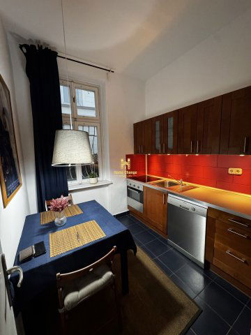 Eladó téglalakás, Budapesten, VI. kerületben, Délibáb utcában