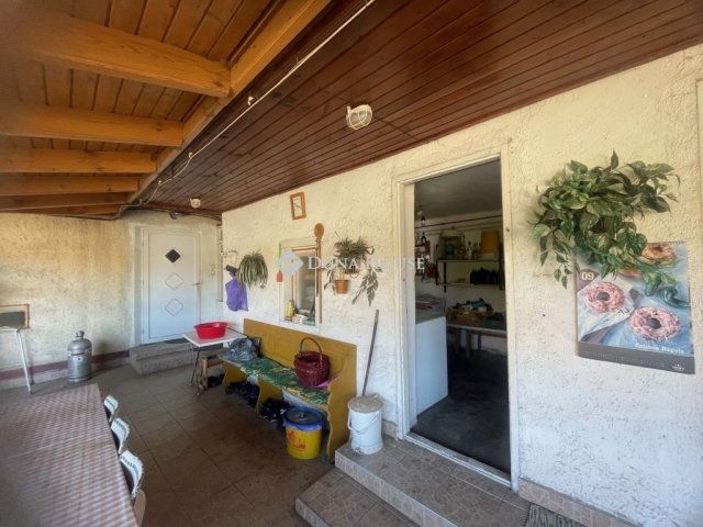 Eladó családi ház, Turán 62.5 M Ft, 6 szobás