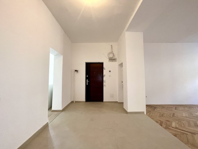 Eladó téglalakás, Sopronban 47.5 M Ft, 2 szobás
