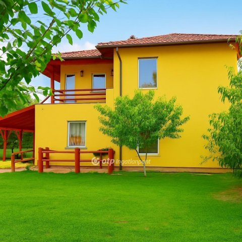 Eladó családi ház, Kiskunlacházán 140.9 M Ft, 3 szobás