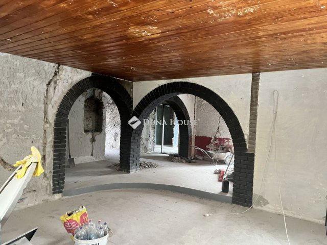 Eladó családi ház, Szigethalmon 70 M Ft, 4 szobás