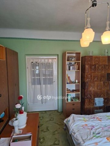 Eladó családi ház, Vámospércsen 32.5 M Ft, 2 szobás