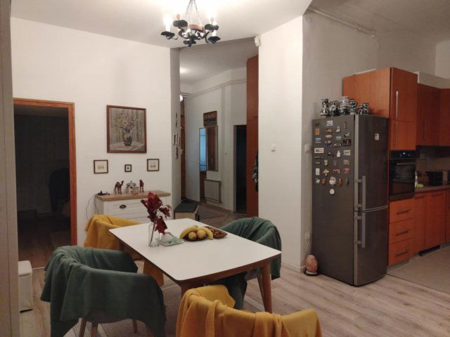 Eladó téglalakás, Budapesten, VIII. kerületben, Baross utcában