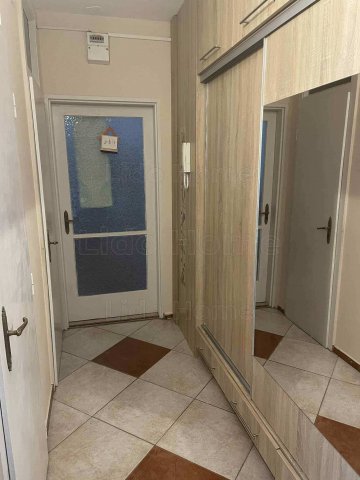 Eladó panellakás, Balatonalmádiban 56.5 M Ft, 2 szobás