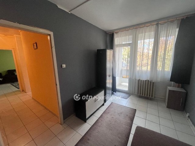 Eladó panellakás, Szegeden 48 M Ft, 2 szobás