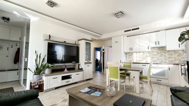 Eladó téglalakás, Balatonkenesén, Széchenyi utcában 129.9 M Ft