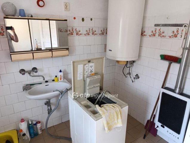 Eladó családi ház, Forráskúton 29.5 M Ft, 3 szobás