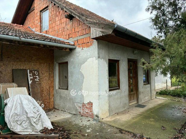 Eladó családi ház, Gyulán 36 M Ft, 2+2 szobás