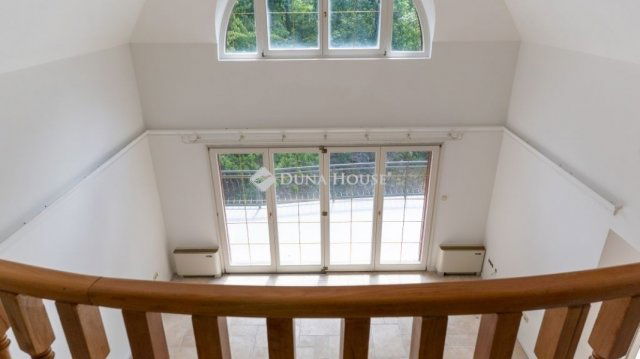 Eladó családi ház, Leányfaluban 199 M Ft, 4 szobás