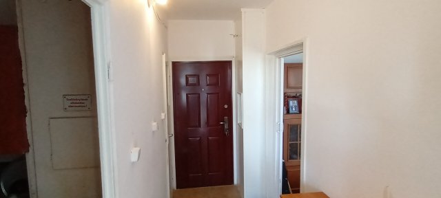 Eladó panellakás, Szegeden 42.9 M Ft, 1+1 szobás