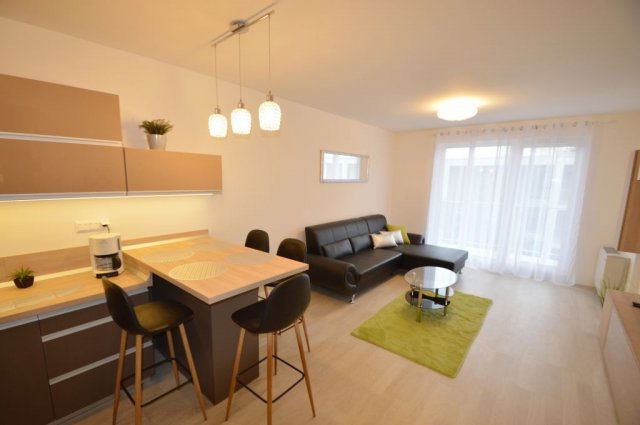 Kiadó téglalakás, albérlet, Debrecenben 450 E Ft / hó, 3 szobás