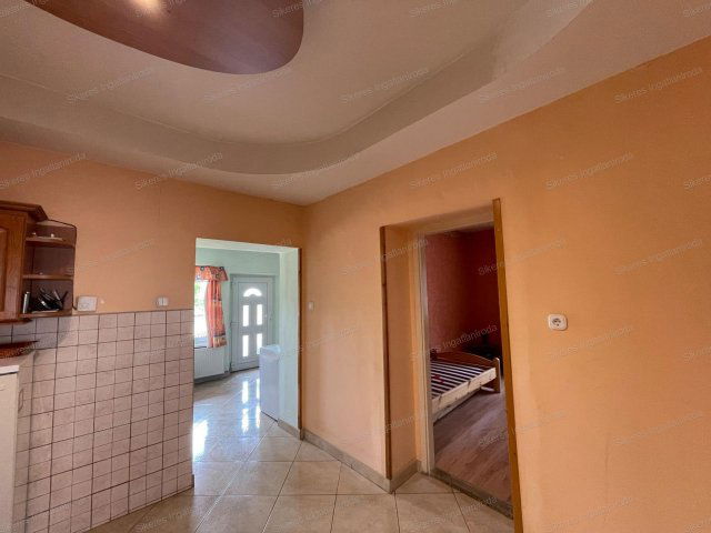 Kiadó családi ház, albérlet, Tatabányán 250 E Ft / hó