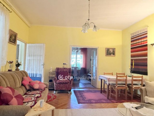 Eladó családi ház, Geresdlakon 34.9 M Ft, 3 szobás