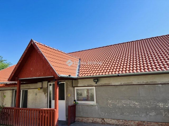 Eladó családi ház, Földeákon 21.99 M Ft, 4 szobás