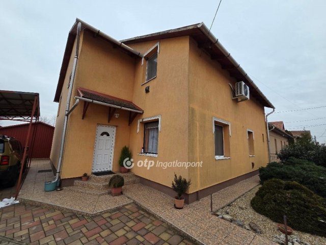 Eladó családi ház, Bőcsön 54.9 M Ft, 6 szobás