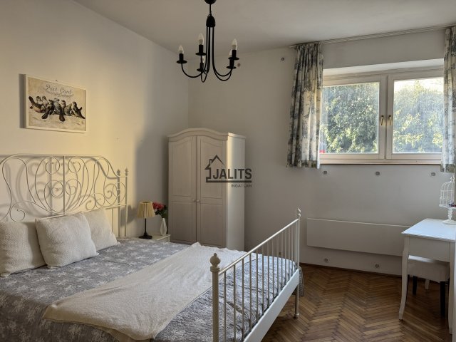 Eladó téglalakás, I. kerületben, Szabó Ilonka utcában