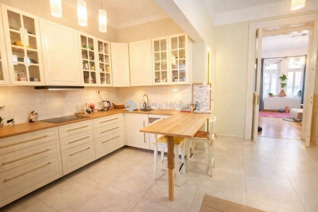 Eladó téglalakás, Budapesten, IX. kerületben 94.9 M Ft, 2 szobás