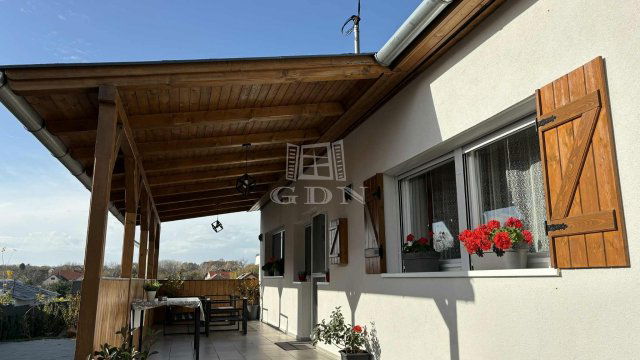 Eladó családi ház, Siófokon 178 M Ft, 4 szobás