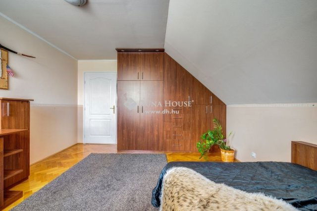 Eladó családi ház, Halásztelken 249 M Ft, 6 szobás